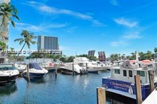 apt-411-1720 Nw North River Dr, Miami, FL, 33125-2361 | Card Image