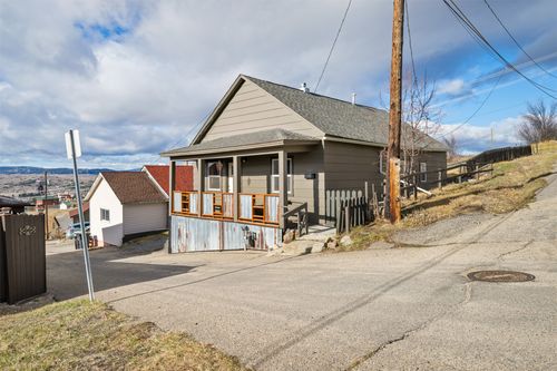 34 E Summit St, Butte, MT, 59701-8638 | Card Image