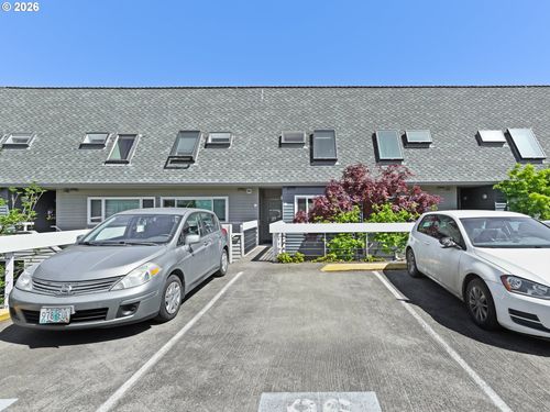 81 N Hayden Bay Dr, Portland, OR, 97217-7978 | Card Image