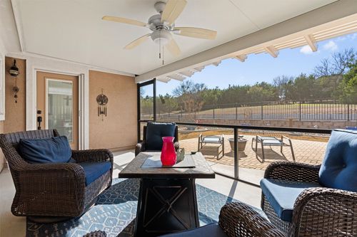 124 Huntsville Cv, Georgetown, TX, 78633-5451 | Card Image