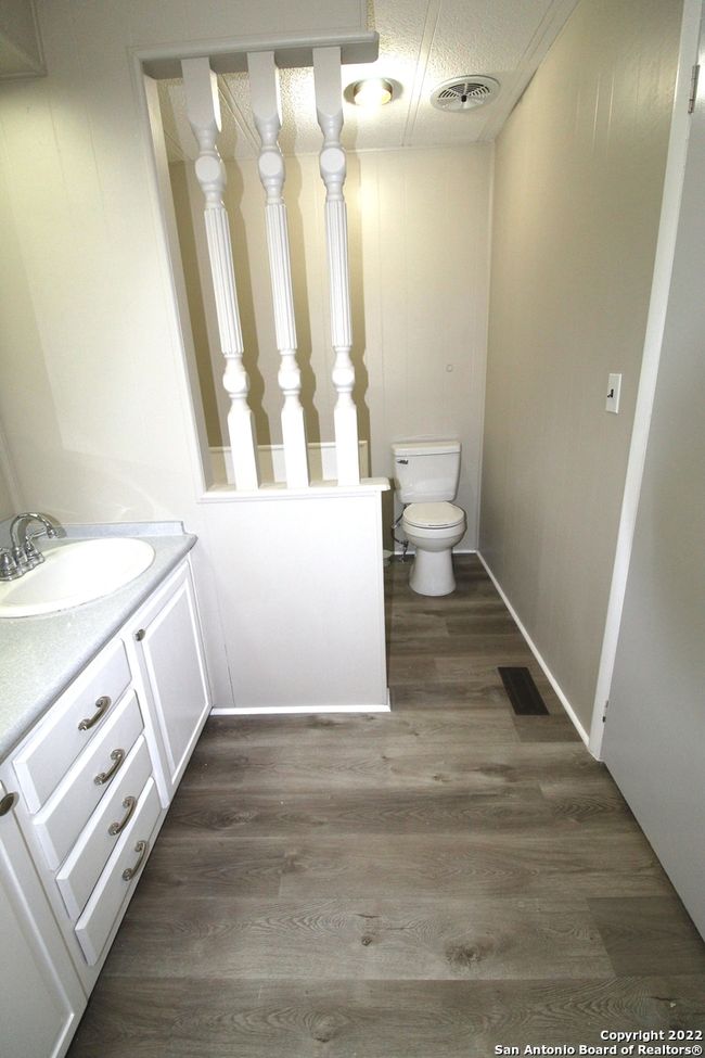 11330 Fm 1283, House other with 3 bedrooms, 2 bathrooms and null parking in Lakehills TX | Image 9