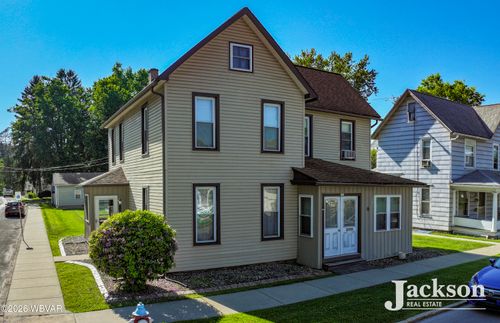428 Wilson St, Jersey Shore, PA, 17740-1907 | Card Image