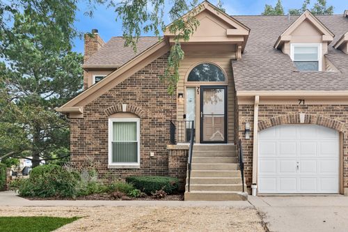 72-2-71 Willow Pkwy, Buffalo Grove, IL, 60089-4633 | Card Image