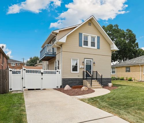 4636 Custer Ave, Brookfield, IL, 60513-2519 | Card Image