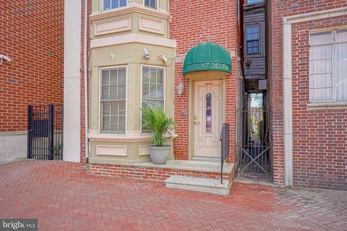 526 Cooper St, Camden, NJ, 08102-1211 | Card Image