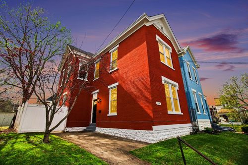 104 8th Ave, Dayton, KY, 41074-1402 | Card Image