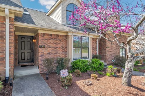 220 Glenstone Cir, Brentwood, TN, 37027-3916 | Card Image