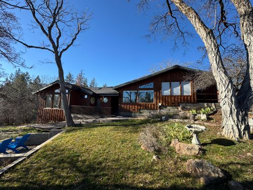 101 N Lange Way, Yreka, CA, 96097-2224 | Card Image