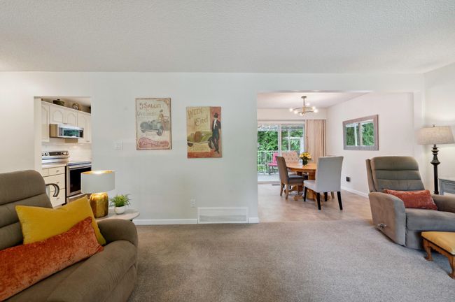 4037 196 A St, House other with 6 bedrooms, 3 bathrooms and 6 parking in Langley BC | Image 8