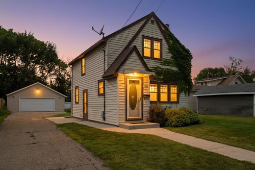 304 9th St Sw, Austin, MN, 55912-2436 | Card Image