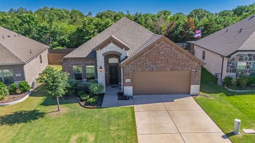 7820 Cottonwood Dr, Greenville, TX, 75402-8146 | Card Image