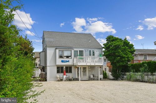 3 W 12th St, BARNEGAT LIGHT, NJ, 08006-1441 | Card Image