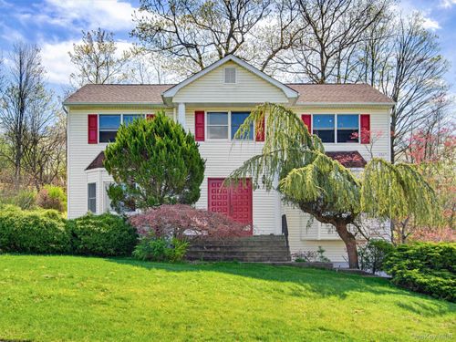 31 Dunnigan Dr, Pomona, NY, 10970-2657 | Card Image