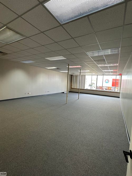 64007 Van Dyke Rd, Washington Township, MI, 48095-2854 | Card Image