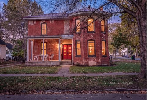 1103 8th St E, MENOMONIE, WI, 54751-2692 | Card Image
