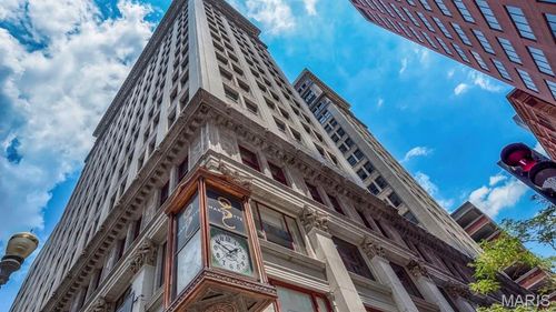 804-300 N Broadway, Saint Louis, MO, 63102-2002 | Card Image