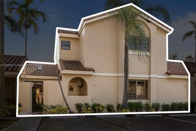 6564 - 6564 Nw 172nd Ln, Townhouse with 2 bedrooms, 2 bathrooms and null parking in Hialeah FL | Image 2