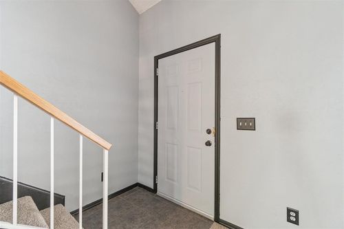 apt-220-11120 Stratford Dr, Oklahoma City, OK, 73120-7241 | Card Image