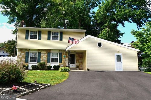 403 Bruce Rd, FEASTERVILLE TREVOSE, PA, 19053-6116 | Card Image