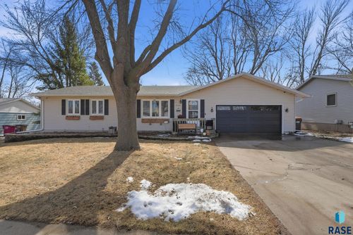6217 W 46th St Street, Sioux Falls, SD, 57106 | Card Image