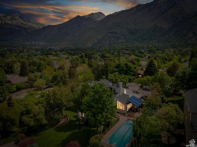 Bird's eye view with a mountain view | Image 86