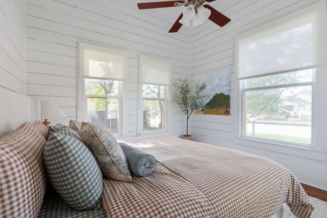 1211 E 13 Th St, House other with 2 bedrooms, 1 bathrooms and 1 parking in Austin TX | Image 31