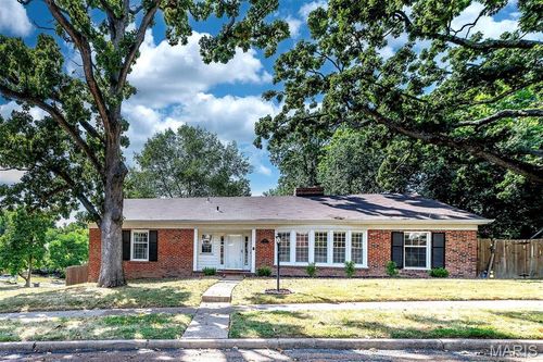 7401 Wellington Ave, Saint Louis, MO, 63130-1724 | Card Image