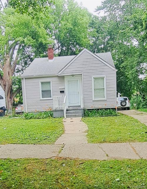 19930 Strasburg St, Detroit, MI, 48205-1636 | Card Image