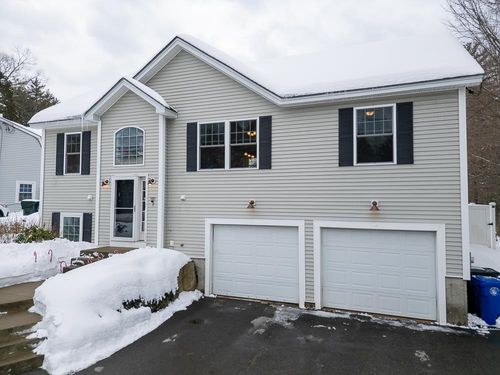 585 Bodwell Rd, Manchester, NH, 03109-5005 | Card Image