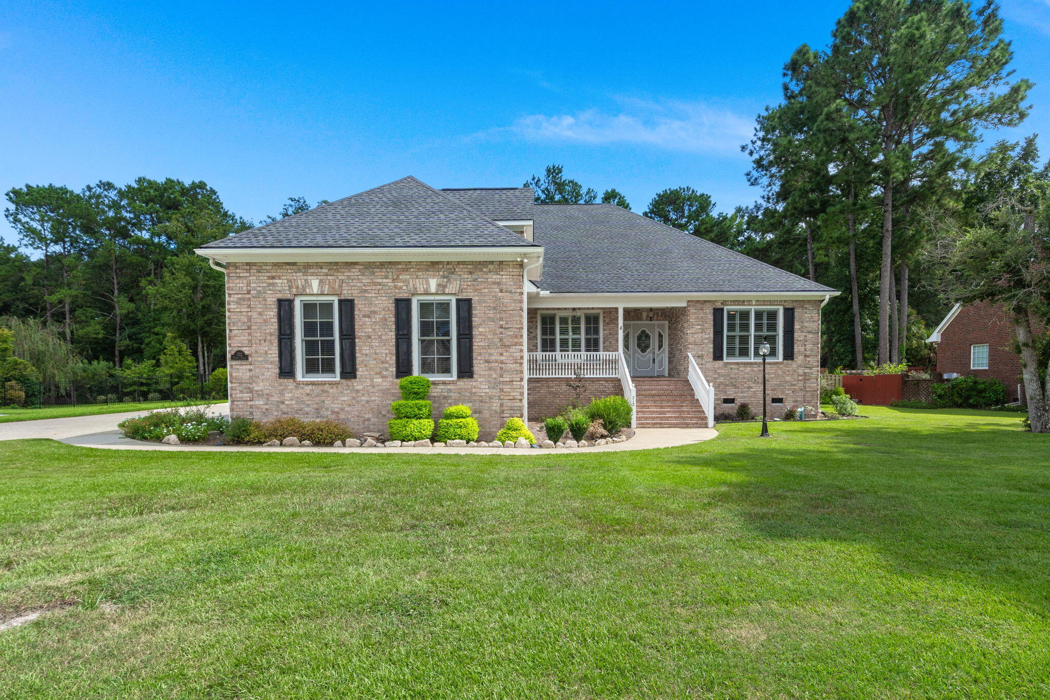 Hamlet Cir, Goose Creek, SC 29445