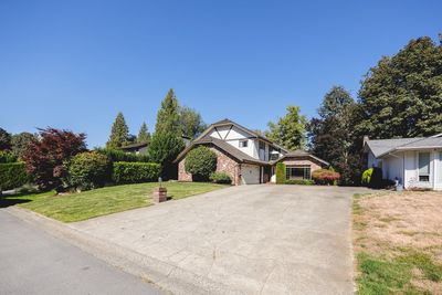 34513 Blatchford Way, House other with 5 bedrooms, 2 bathrooms and 8 parking in Abbotsford BC | Image 1