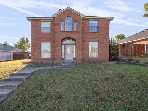 2416 Redfield Dr, Mesquite, TX, 75181-4635 | Card Image