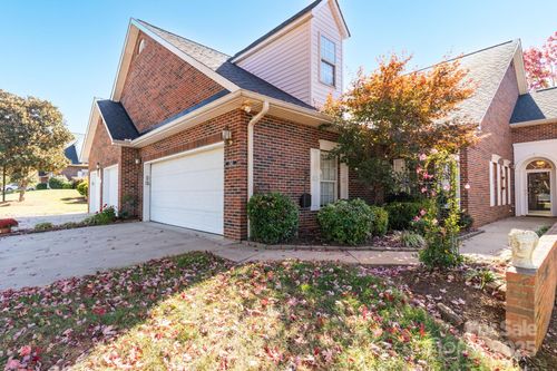 1540 Royalty Cir, Statesville, NC, 28625-8235 | Card Image