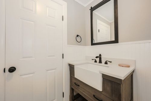 45 Lane Rd, Raymond, NH, 03077-1872 | Card Image