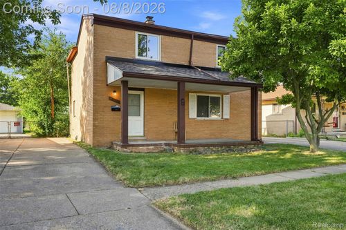 19578 Opal St, Clinton Township, MI, 48035-4814 | Card Image