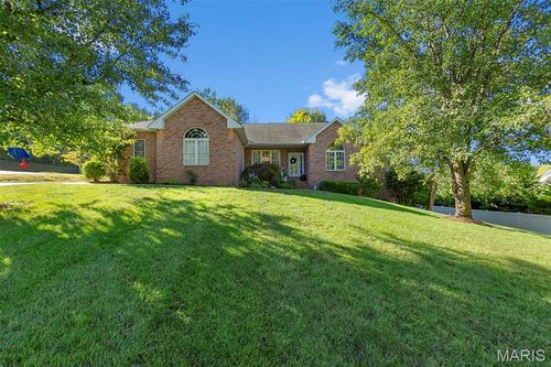 2085 Derbyshire Ln, Cape Girardeau, MO, 63701-1829 | Card Image