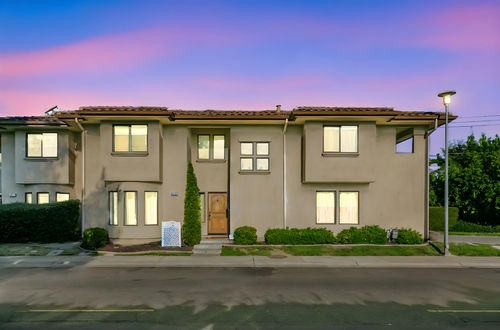 5081 Karbet Way, Sacramento, CA, 95822-1880 | Card Image