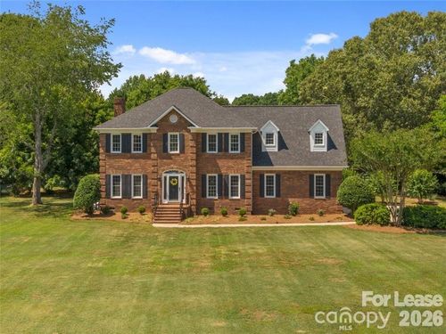 6135 Highview Rd, Matthews, NC, 28104-9526 | Card Image