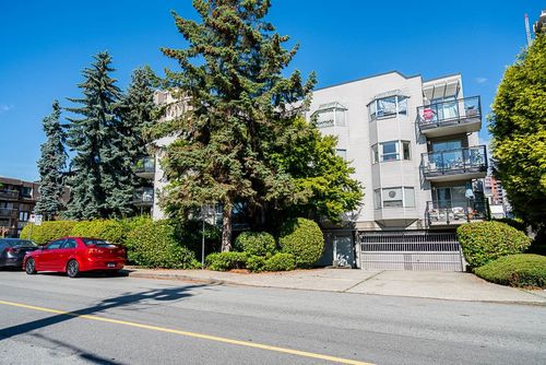208-1550 Chesterfield Ave, North Vancouver, BC, V7M2N6 | Card Image
