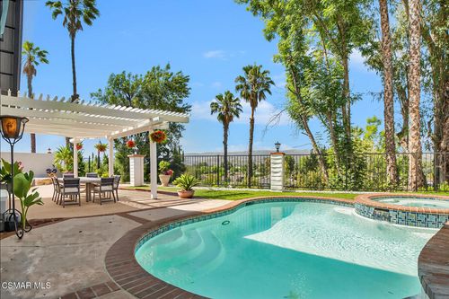 837 Hillview Cir, Simi Valley, CA, 93065-4303 | Card Image