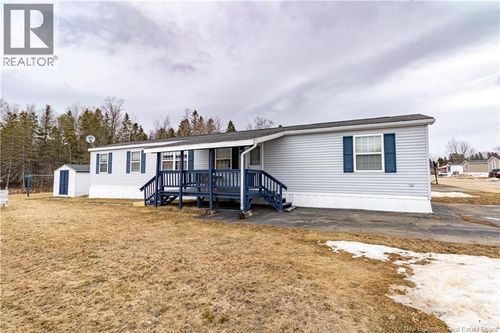 81 Third St, Sussex Corner, NB, E4E2V7 | Card Image