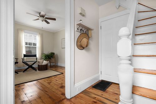 56-56 Bridge St, Beverly, MA, 01915-2929 | Card Image