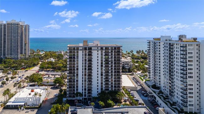 APT-1804 - 3031 N Ocean Blvd, Condo with 2 bedrooms, 2 bathrooms and null parking in Fort Lauderdale FL | Image 33