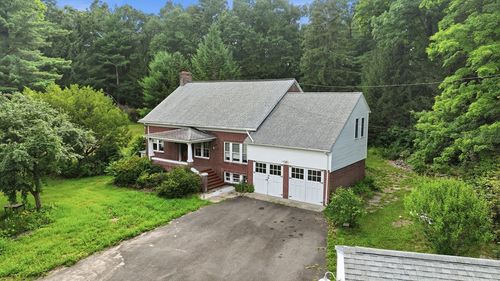303 E State St, Granby, MA, 01033-9581 | Card Image