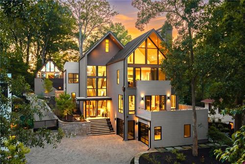 1033 Reeder Cir Ne, Atlanta, GA, 30306-3201 | Card Image