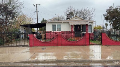 9408 Carnation Avenue, Lamont, CA, 93241 | Card Image