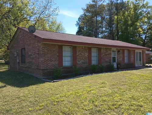 32 Carriage House Rd Sw, Bessemer, AL, 35022-5320 | Card Image