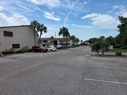202-7219 Cloister Dr, SARASOTA, FL, 34231-8028 | Card Image