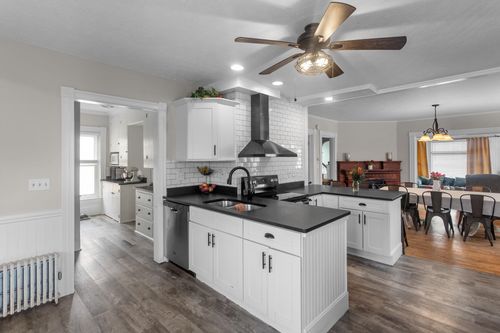 66 Gold St, Manchester, NH, 03103-6749 | Card Image