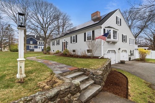 168 Summer Ave, Reading, MA, 01867-2824 | Card Image
